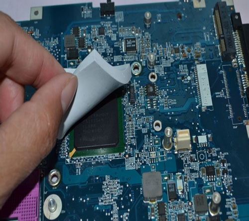 电子计算机应用-CPU导热硅胶片的安装方法